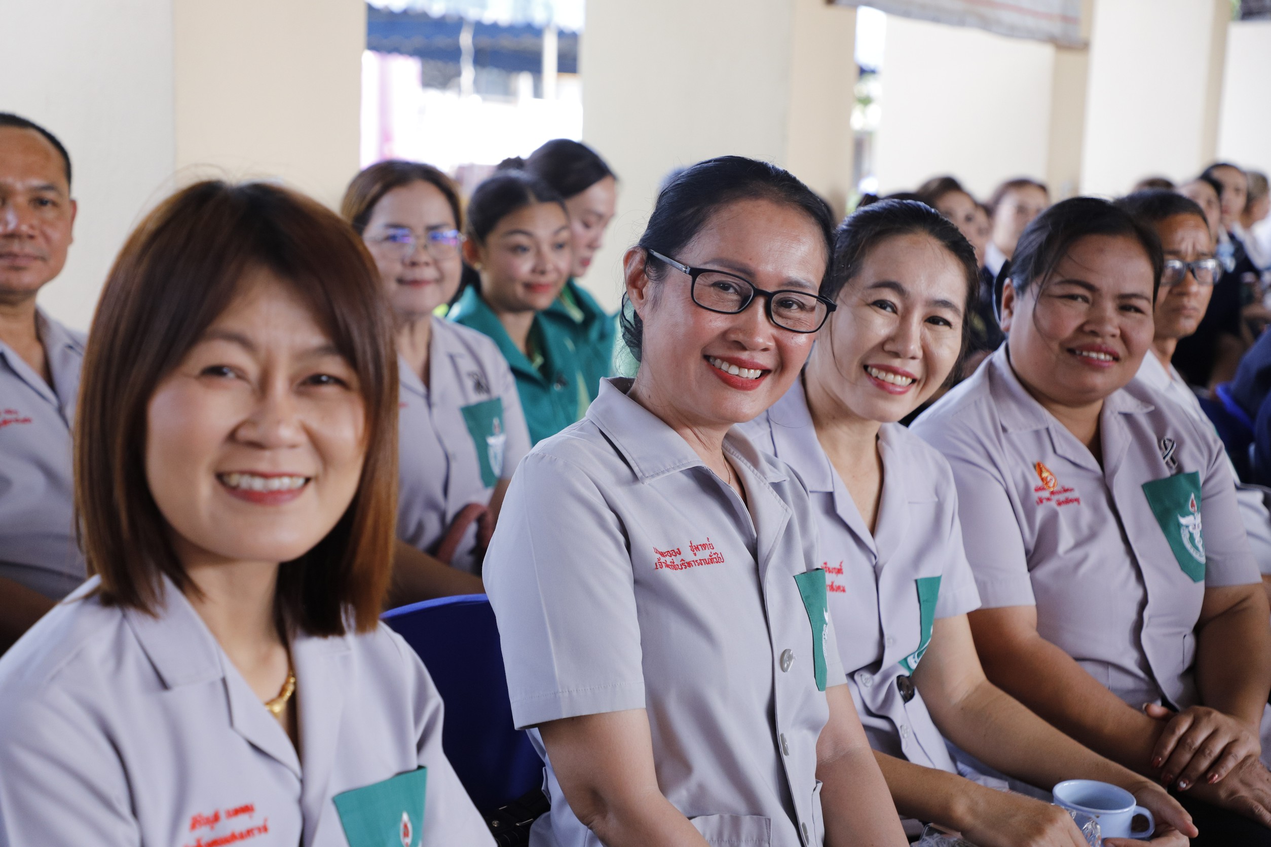 title - วันที่ 22 เมษายน 2569 นายประเสริฐ กาญจนเกียรติกุล ปฏิรูปที่ดินจังหวัดบุรีรัมย์ มอบหมายให้นางนวลละออง ชูมาตย์ ผู้อำนวยการกลุ่มยุทธศาสตร์และการปฏิรูปที่ดิน พร้อมเจ้าหน้าที่ ส.ป.ก.บุรีรัมย์ ร่วมงานหน่วยแพทย์เคลื่อนที่ (พอ.สว.) และโครงการ 